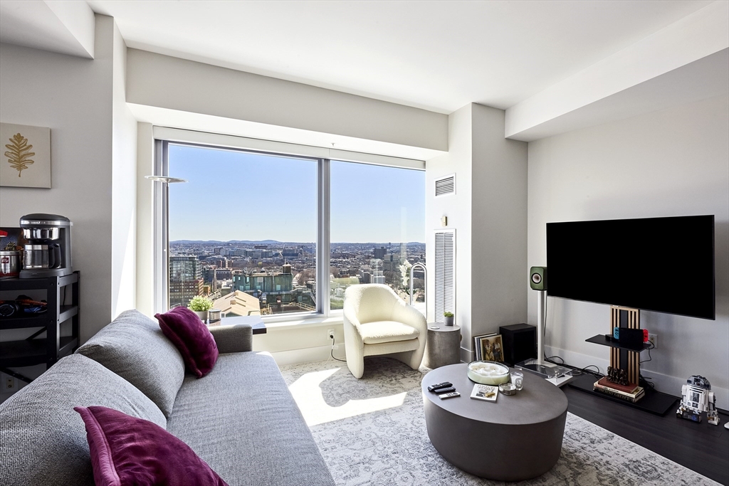 1 bed, 1 bath apartment for rent at 110 Stuart St Unit 22H, Back Bay — photo 3 of 26