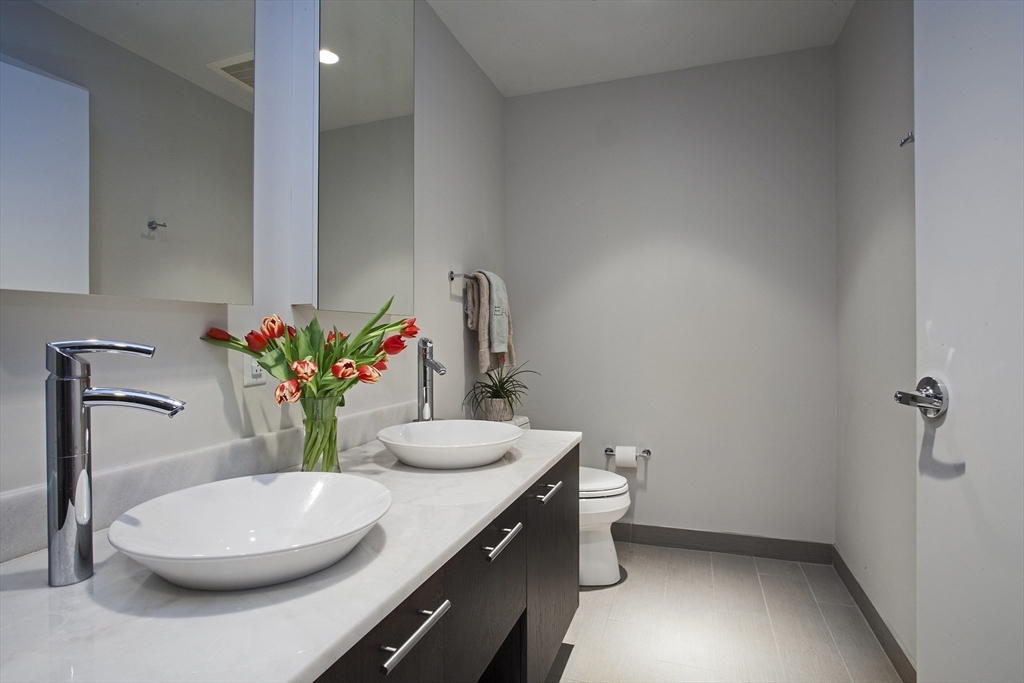 1 bed, 1 bath apartment for rent at 110 Stuart St Unit 22H, Back Bay — photo 9 of 26