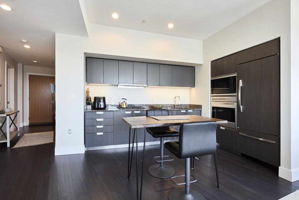 1 bed, 1 bath apartment for rent at 110 Stuart St Unit 22H, Back Bay — photo 5 of 26