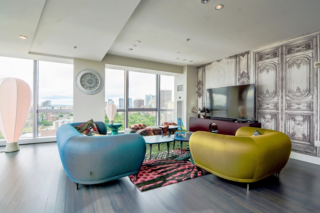 2 bed, 2 bath apartment for rent at 110 Stuart St Unit 23B, Back Bay — photo 4 of 17