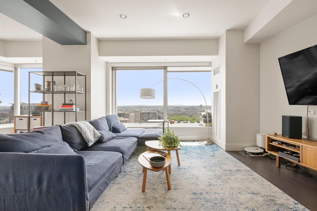 1 bed, 1 bath apartment for rent at 110 Stuart St Unit 24H, Back Bay — photo 4 of 29