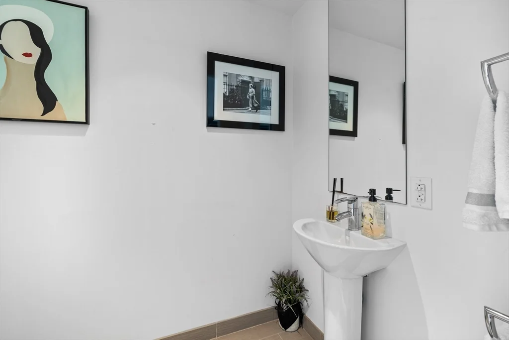 1 bed, 1 bath apartment for rent at 110 Stuart St Unit 26F, Back Bay — photo 17 of 36
