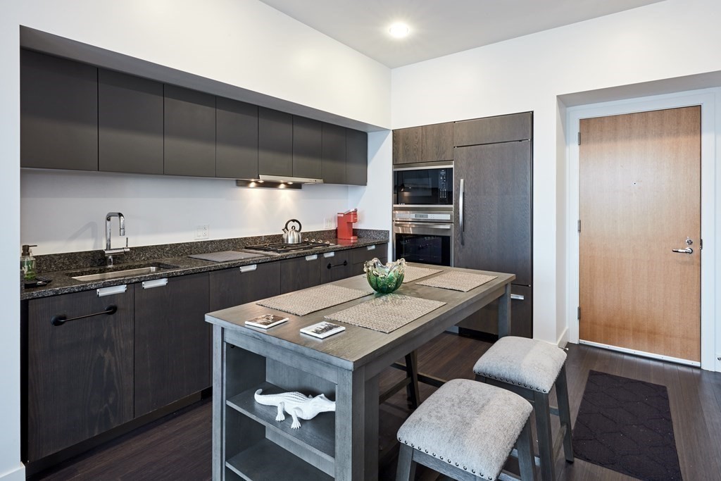 1 bed, 1 bath apartment for rent at 110 Stuart Unit 16F, Back Bay — photo 4 of 19