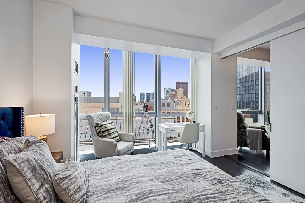 1 bed, 1 bath apartment for rent at 110 Stuart Unit 16F, Back Bay — photo 6 of 19
