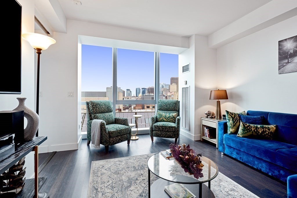 1 bed, 1 bath apartment for rent at 110 Stuart Unit 16F, Back Bay