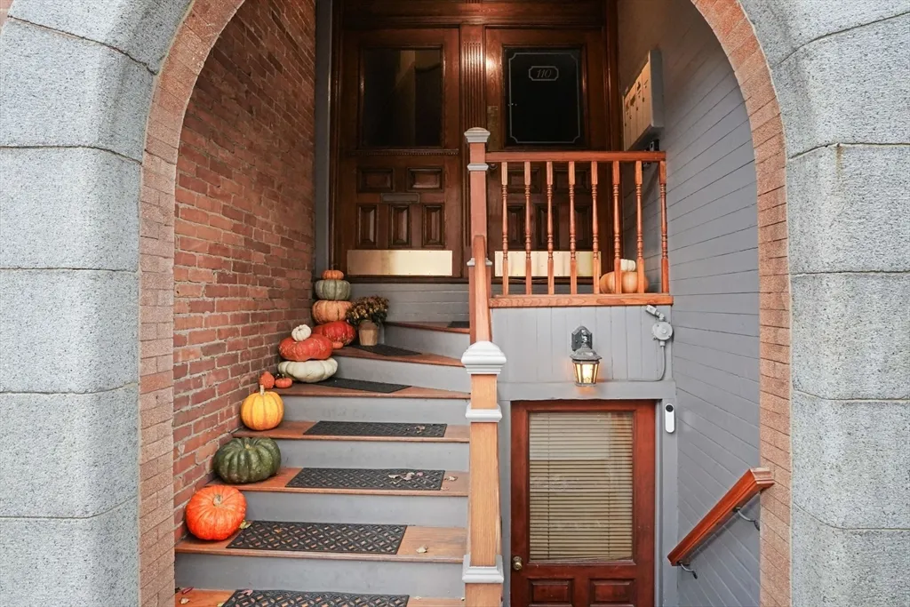 2 bed, 1 bath apartment for rent at 110 Union Park St Unit 2, South End — photo 18 of 21