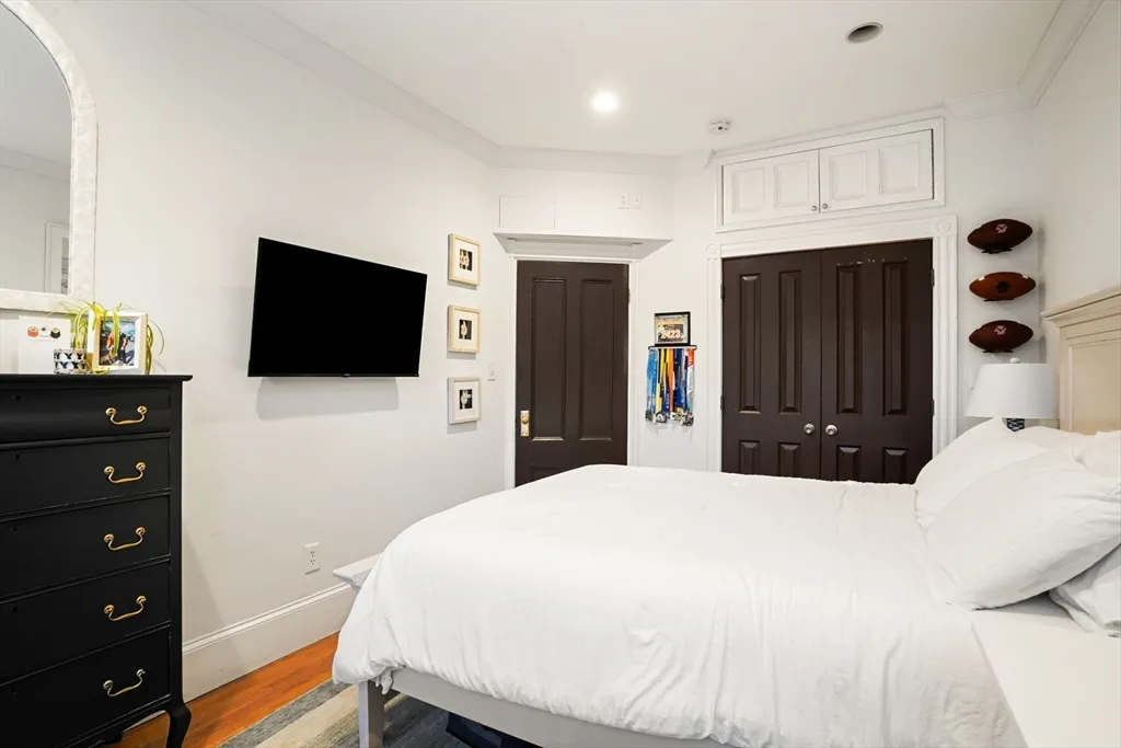 2 bed, 1 bath apartment for rent at 110 Union Park St Unit 2, South End — photo 14 of 21