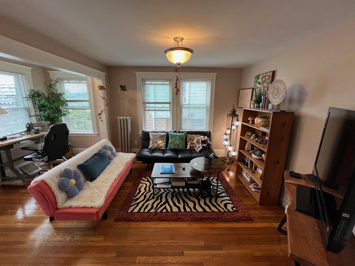 2.5 bed, 1 bath apartment for rent at 110 Walnut St Unit 1, Watertown — photo 2 of 14