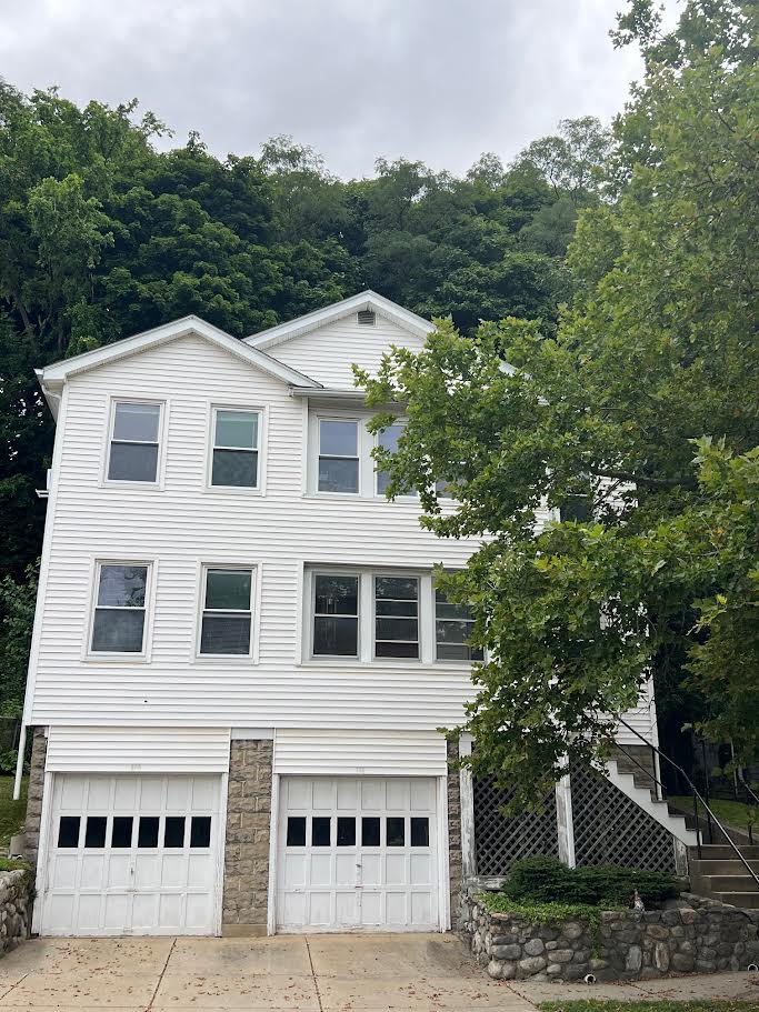 2.5 bed, 1 bath apartment for rent at 110 Walnut St Unit 1, Watertown — photo 1 of 14
