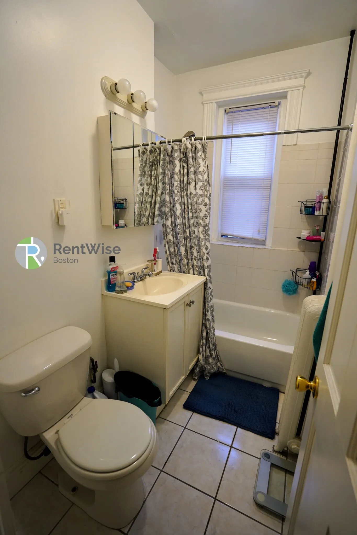 Studio bed, 1 bath apartment for rent at 110 Warren St Unit 10, Brighton — photo 9 of 14