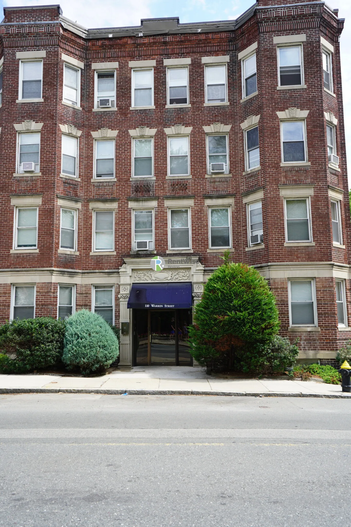 1 bed, 1 bath apartment for rent at 110 Warren St Unit 12, Brighton — photo 11 of 14