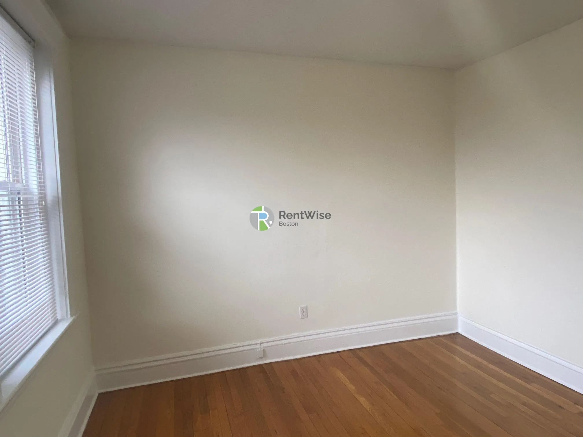 1 bed, 1 bath apartment for rent at 110 Warren St Unit 12, Brighton — photo 5 of 14