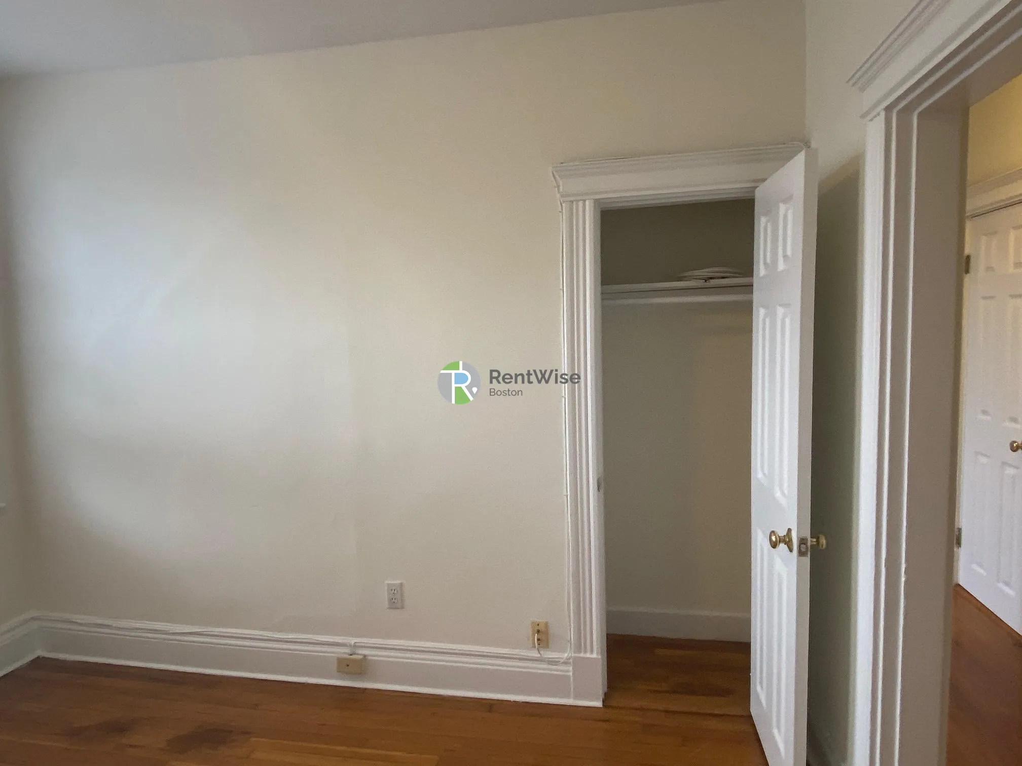 1 bed, 1 bath apartment for rent at 110 Warren St Unit 12, Brighton — photo 3 of 14
