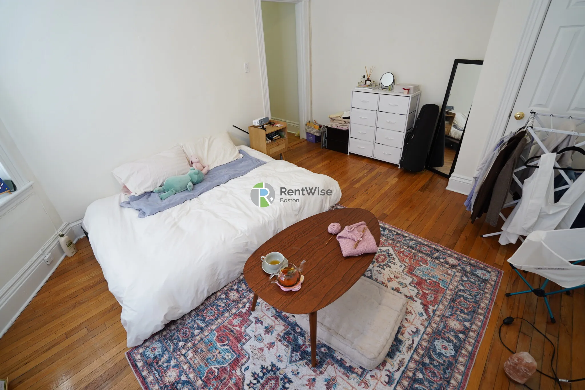 Studio bed, 1 bath apartment for rent at 110 Warren St Unit 15, Brighton — photo 4 of 14