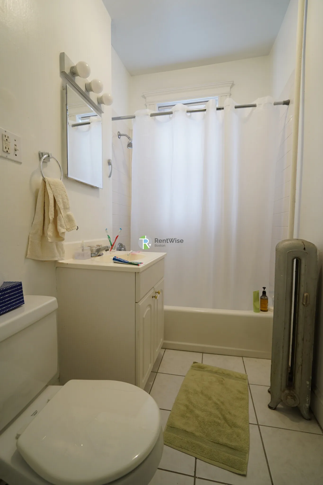 Studio bed, 1 bath apartment for rent at 110 Warren St Unit 15, Brighton — photo 5 of 14