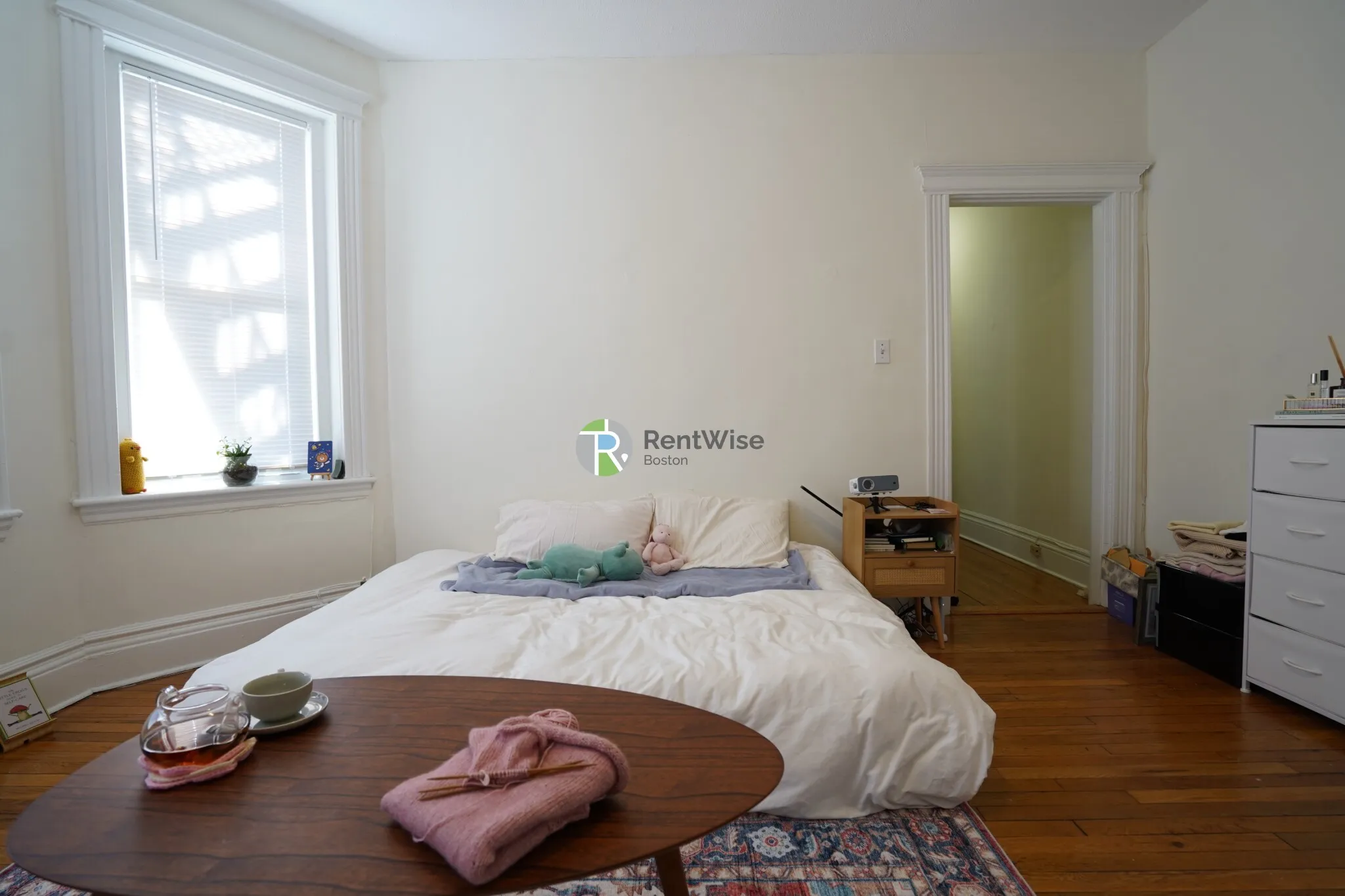 Studio bed, 1 bath apartment for rent at 110 Warren St Unit 15, Brighton — photo 3 of 14