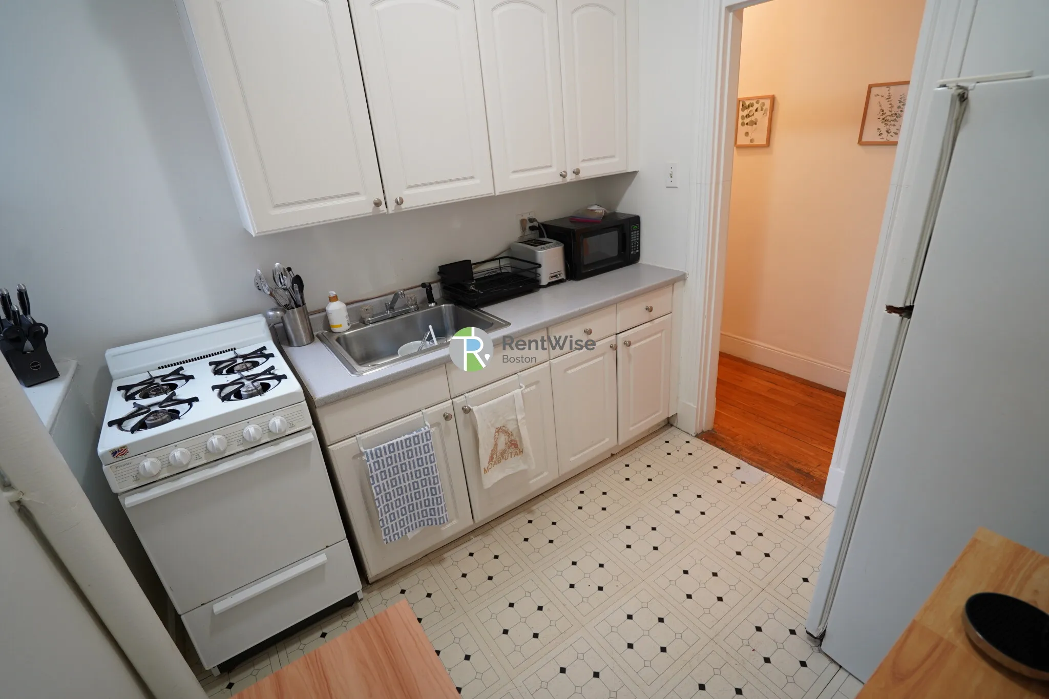 1 bed, 1 bath apartment for rent at 110 Warren St Unit 16, Brighton — photo 5 of 16
