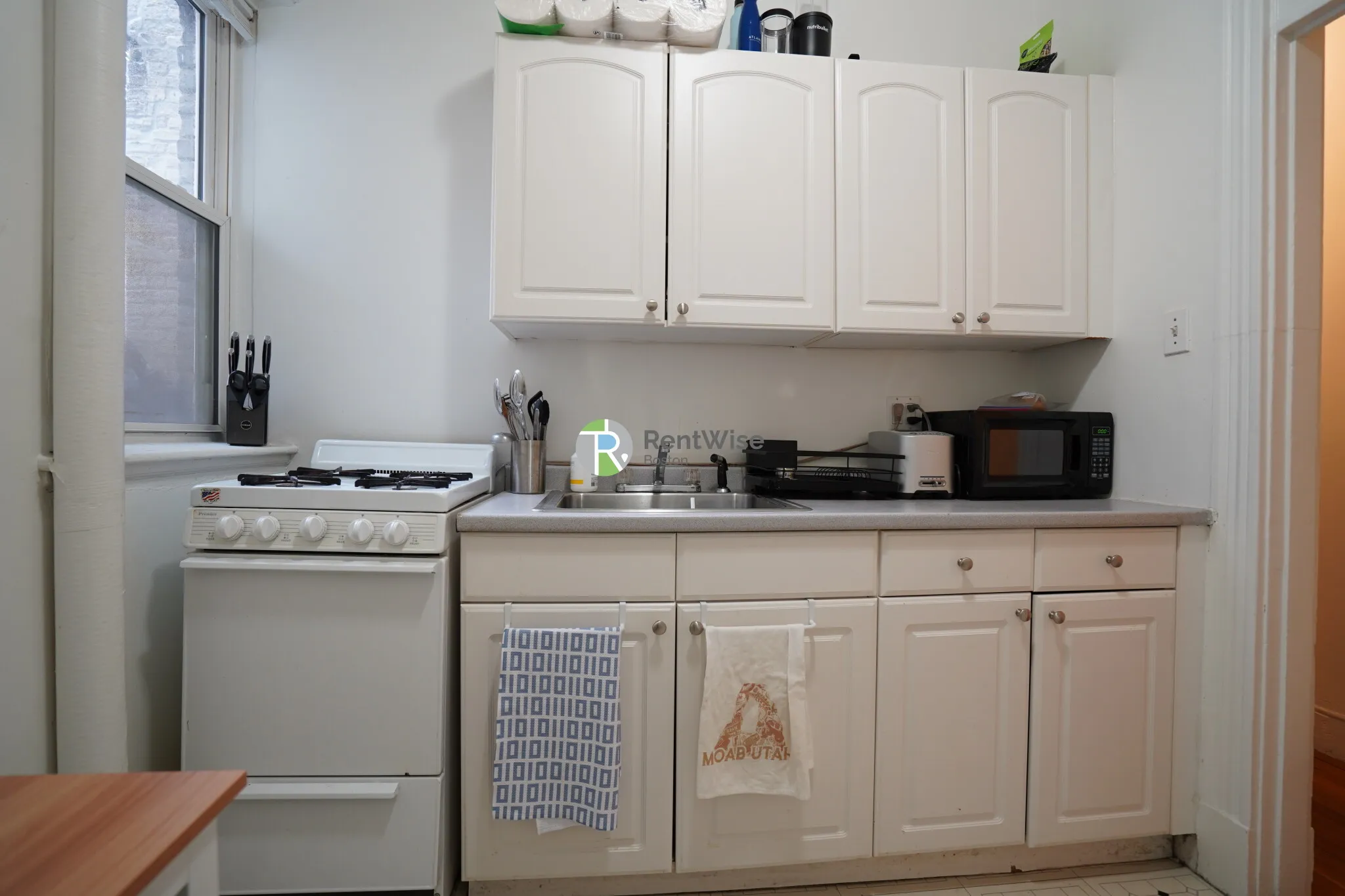 1 bed, 1 bath apartment for rent at 110 Warren St Unit 16, Brighton — photo 6 of 16