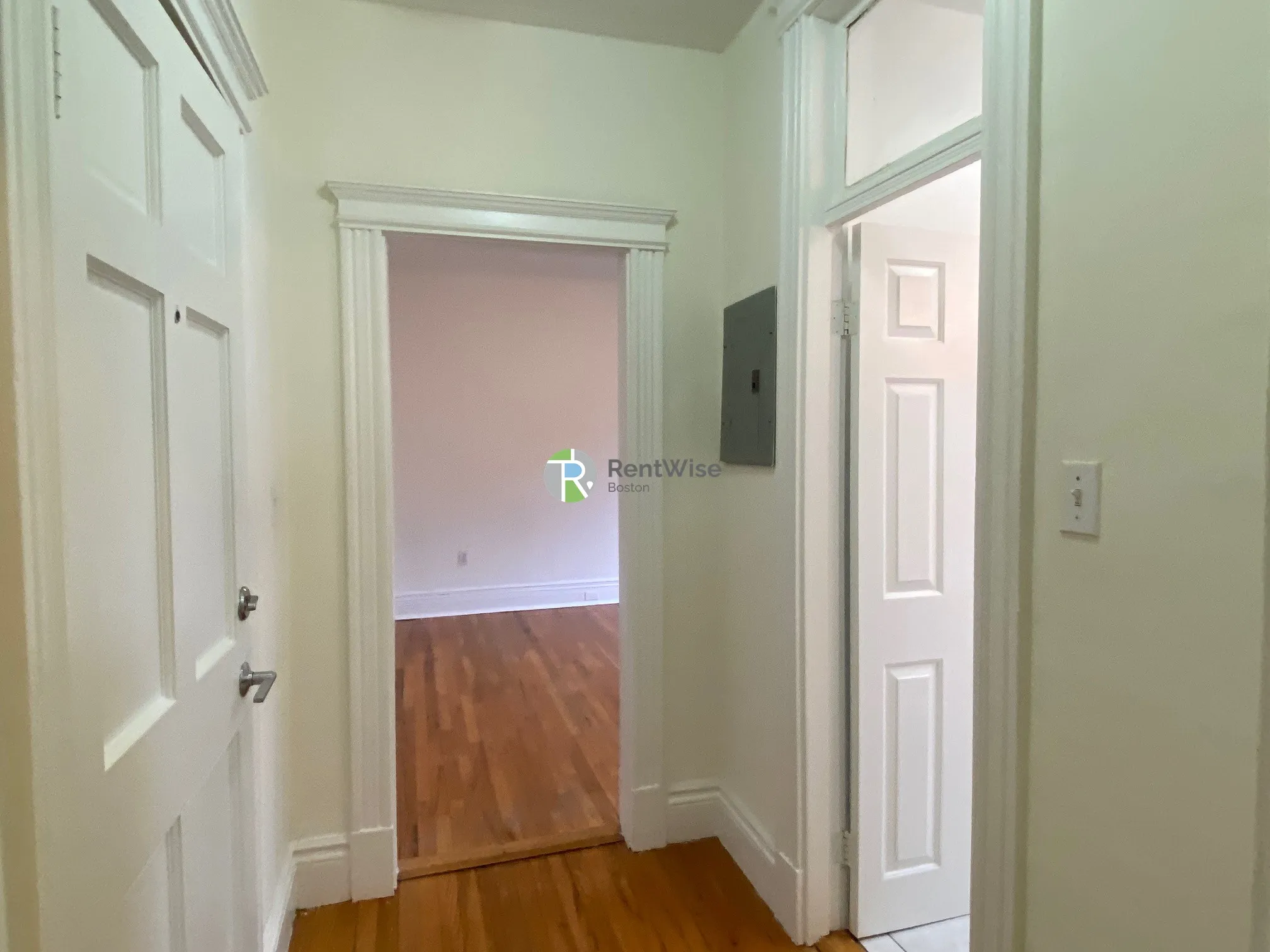Studio bed, 1 bath apartment for rent at 110 Warren St Unit 23, Brighton — photo 6 of 28