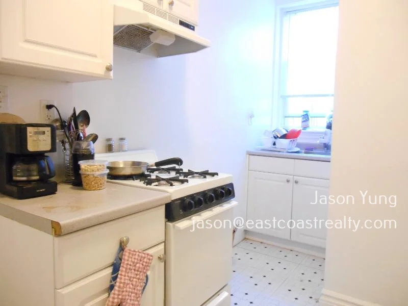 Studio bed, 1 bath apartment for rent at 110 Warren St Unit 23, Brighton — photo 25 of 28