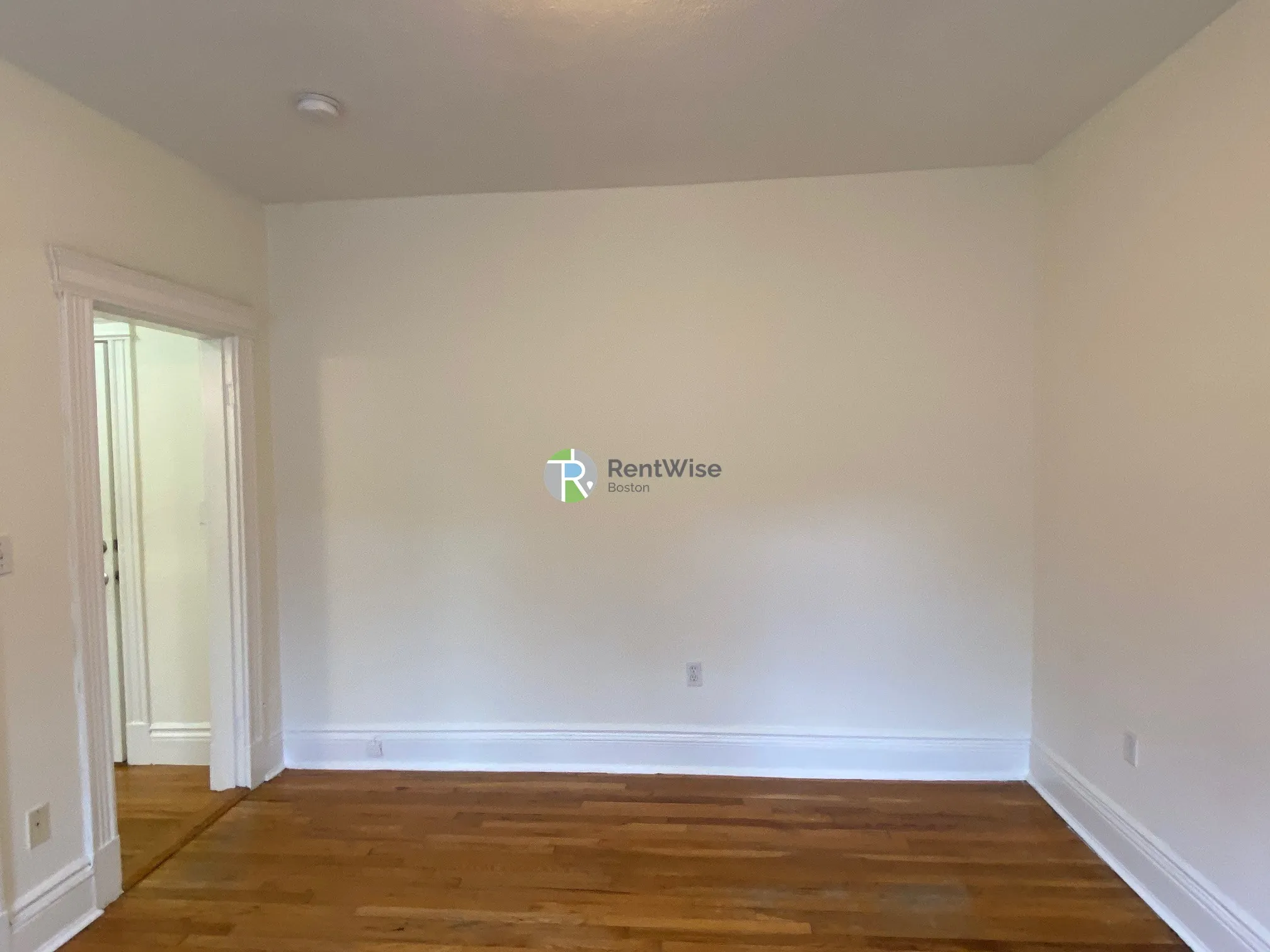 Studio bed, 1 bath apartment for rent at 110 Warren St Unit 23, Brighton — photo 10 of 28
