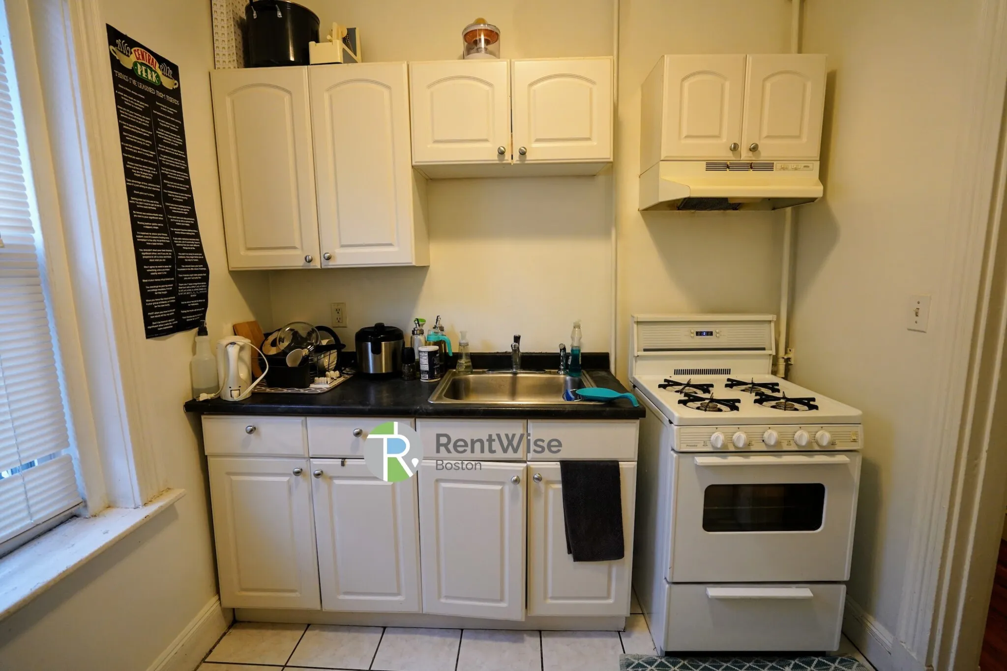 Studio bed, 1 bath apartment for rent at 110 Warren St Unit 9, Brighton — photo 8 of 14