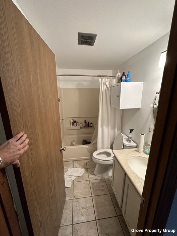 3 bed, 1 bath apartment for rent at 110 West 8th St Unit 110 West 8th, South Boston — photo 6 of 7