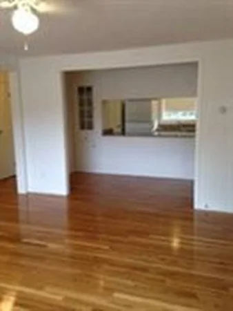 2 bed, 1 bath apartment for rent at 110 West Emerson St Unit 5, Melrose