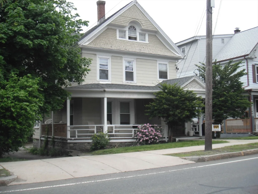 1 bed, 1 bath apartment for rent at 110 West Main St Unit 1, Marlborough — photo 1 of 24