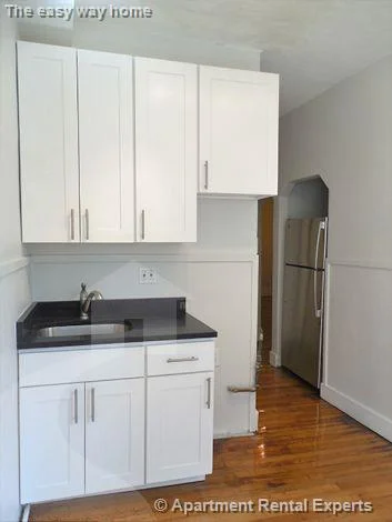 3 bed, 1 bath apartment for rent at 110 Willow St Unit 2, Inman Square — photo 1 of 6