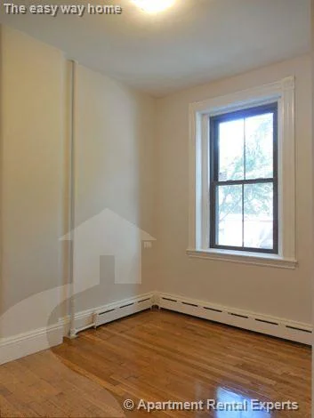 3 bed, 1 bath apartment for rent at 110 Willow St Unit 2, Inman Square — photo 3 of 6
