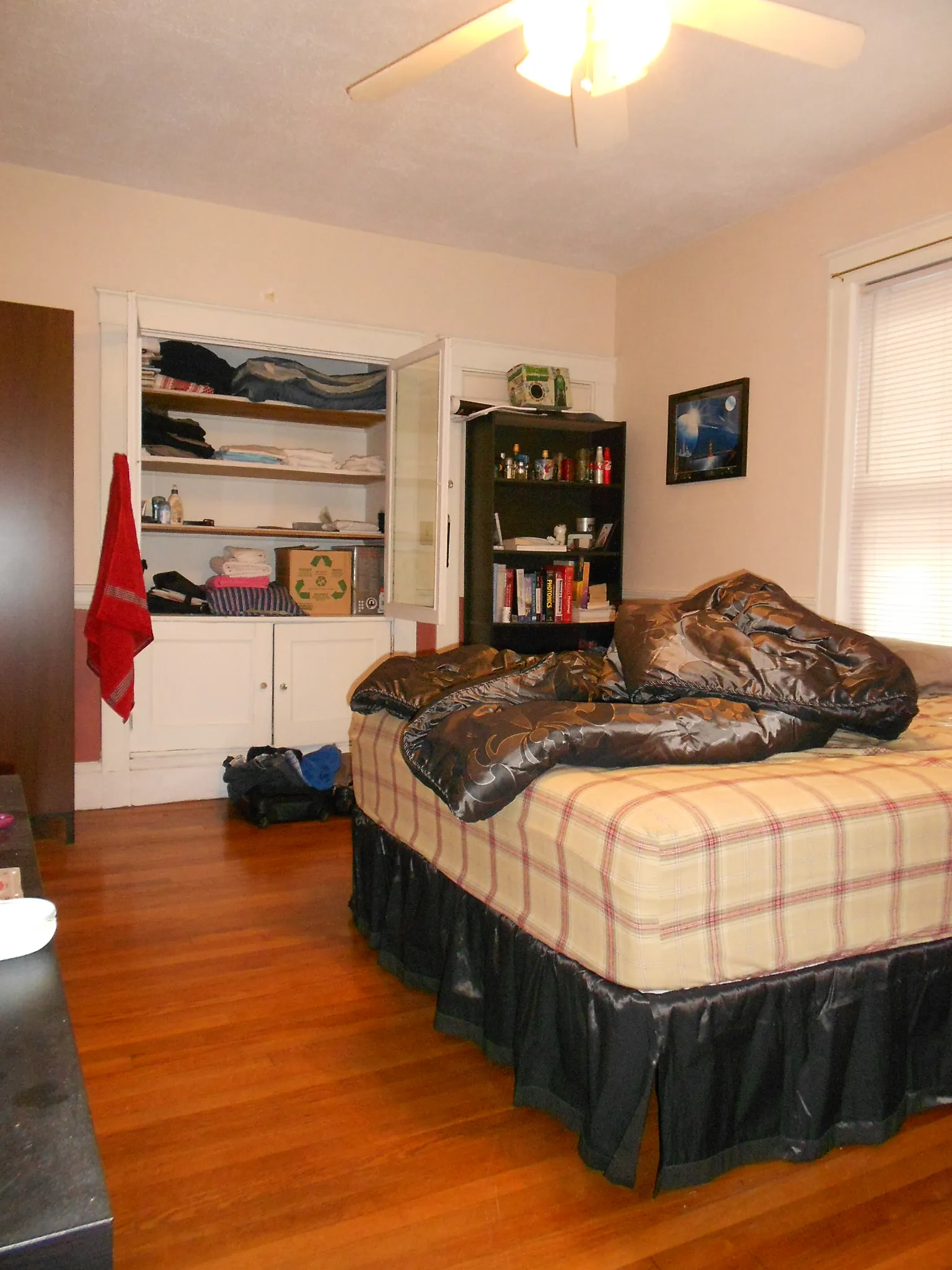 4 bed, 1 bath apartment for rent at 110 Winchester St Unit 1, North Brookline — photo 4 of 10