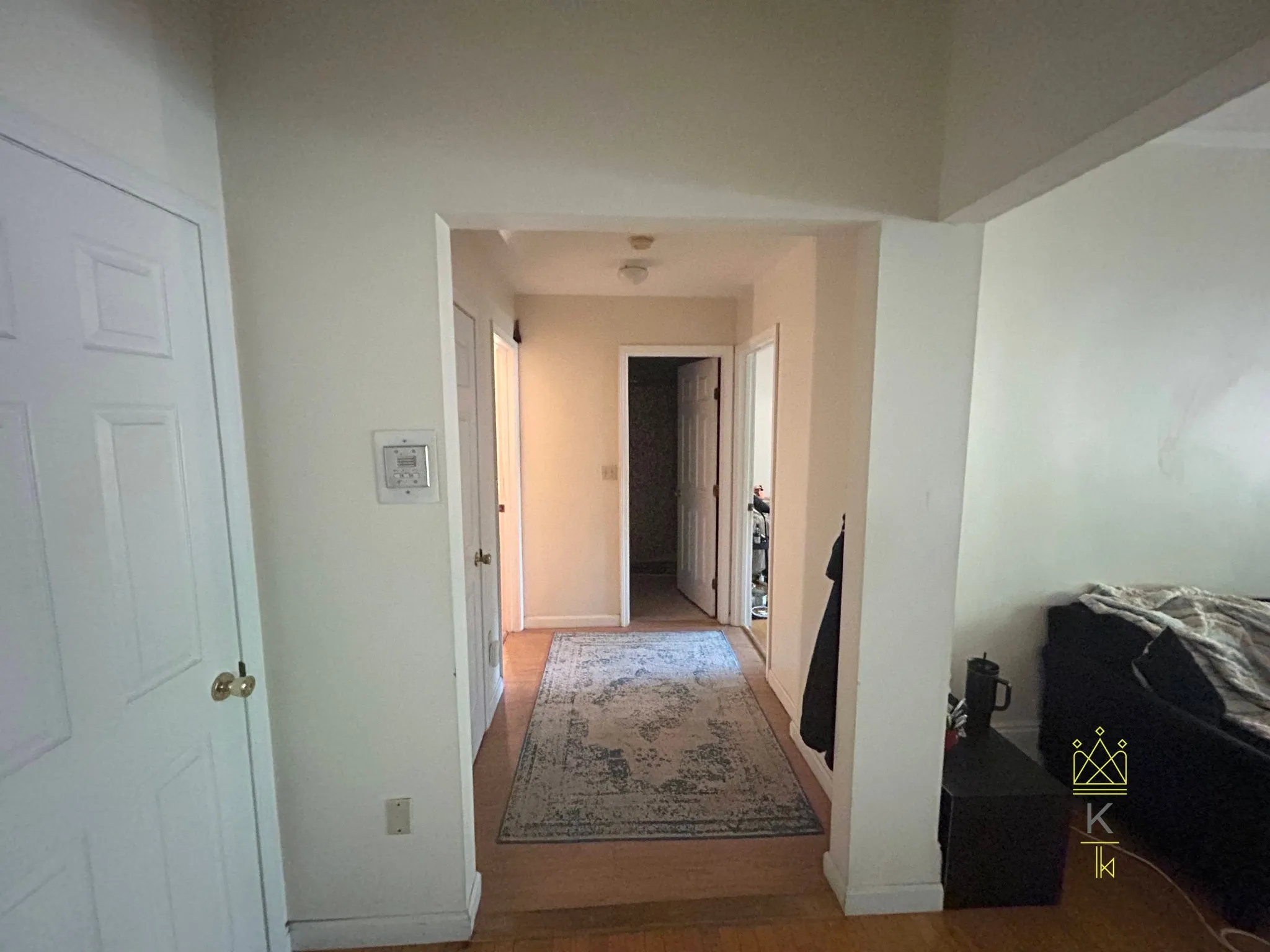 2 bed, 1 bath apartment for rent at 1100 Beacon St Unit 1, Brookline — photo 3 of 11