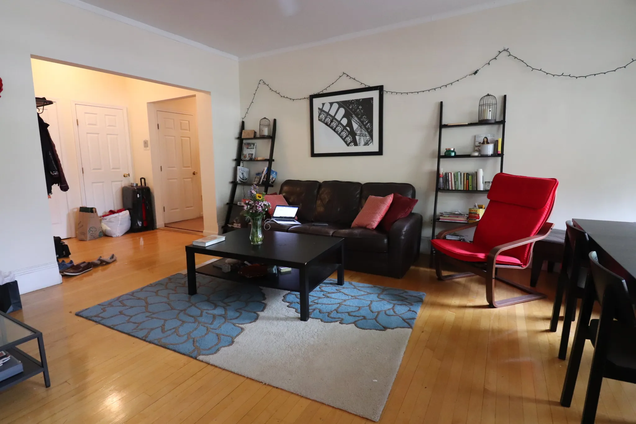 2 bed, 1 bath apartment for rent at 1100 Beacon St Unit 1D, Brookline — photo 4 of 14
