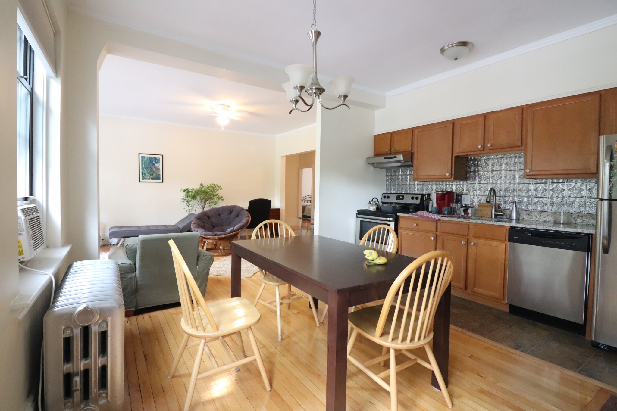 2 bed, 1 bath apartment for rent at 1100 Beacon St Unit 2A, Brookline — photo 4 of 18
