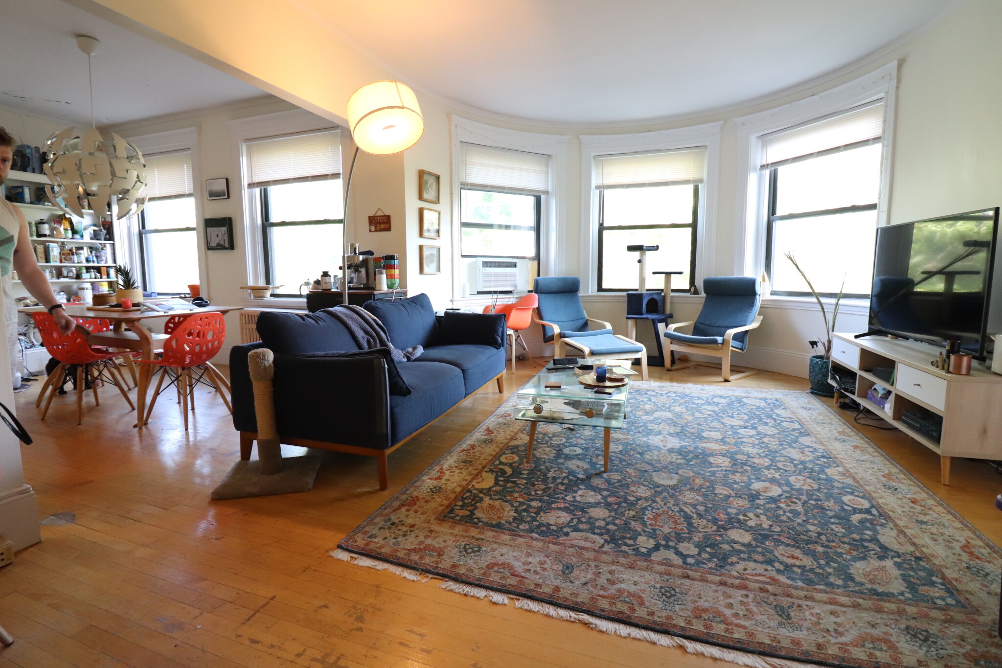 2 bed, 1 bath apartment for rent at 1100 Beacon St Unit 4A, Brookline — photo 1 of 23