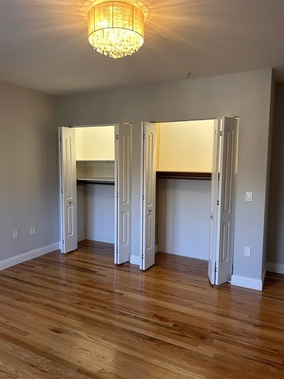 2 bed, 1.5 bath apartment for rent at 1100 Vfw Pkwy Unit 201, West Roxbury — photo 4 of 23