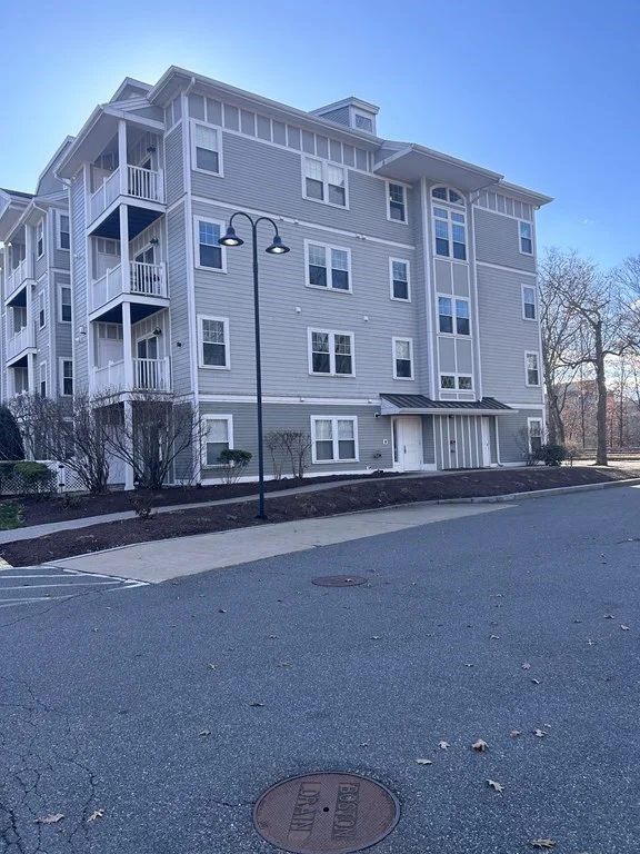 2 bed, 1.5 bath apartment for rent at 1100 Vfw Pkwy Unit 201, West Roxbury — photo 23 of 23