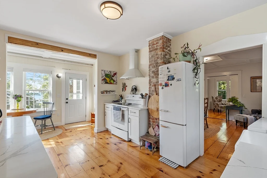 3 bed, 3 bath apartment for rent at 1101 Washington St Unit WINTER, Lanesville — photo 14 of 41