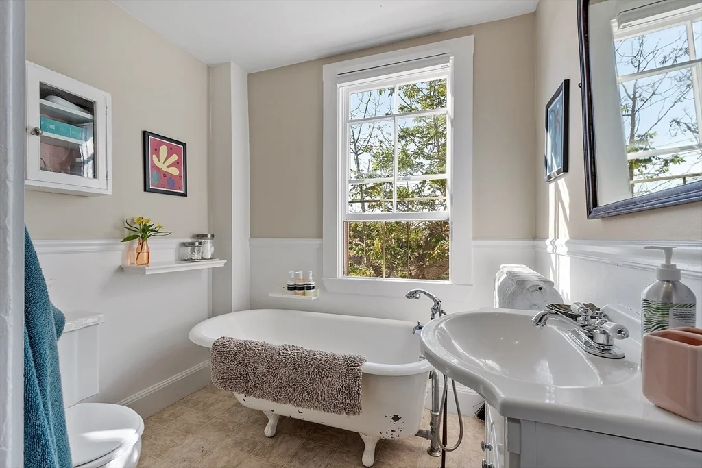 3 bed, 3 bath apartment for rent at 1101 Washington St Unit WINTER, Lanesville — photo 34 of 41