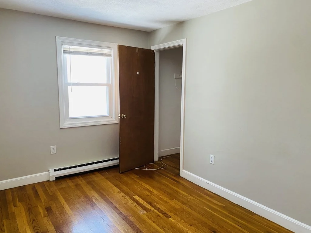 3 bed, 1 bath apartment for rent at 1104 Waverly St Unit B, Framingham — photo 10 of 12