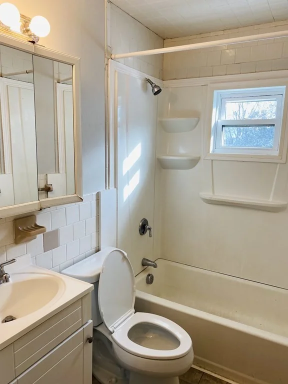 3 bed, 1 bath apartment for rent at 1104 Waverly St Unit B, Framingham — photo 8 of 12