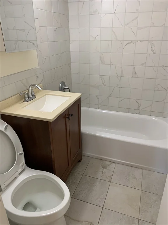 2 bed, 1 bath apartment for rent at 1105 - 4 Lexington St Unit 9, Waltham — photo 10 of 22