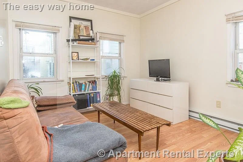 1 bed, 1 bath apartment for rent at 1105 Cambridge St Unit 1, Inman Square — photo 3 of 5