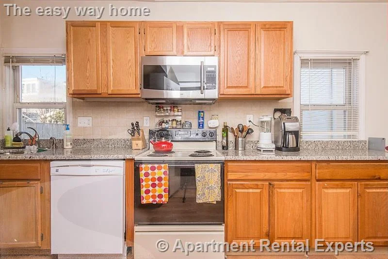 1 bed, 1 bath apartment for rent at 1105 Cambridge St Unit 1, Inman Square — photo 2 of 5