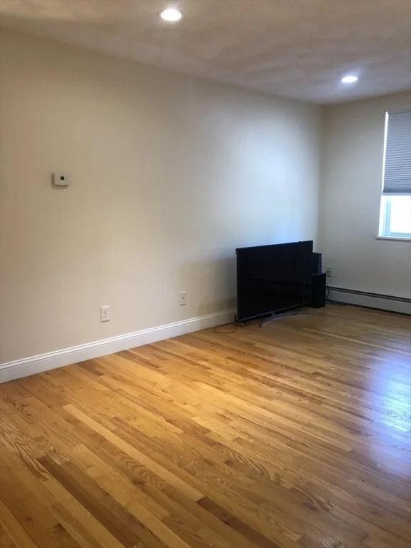 2 bed, 1 bath apartment for rent at 1105 Lexington St Unit 9, Waltham — photo 6 of 22