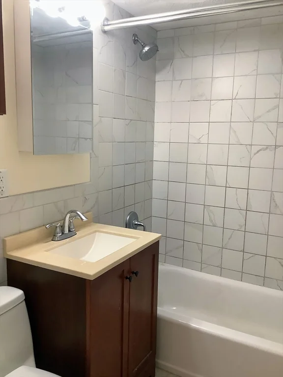 2 bed, 1 bath apartment for rent at 1105 Lexington St Unit 9, Waltham — photo 15 of 22