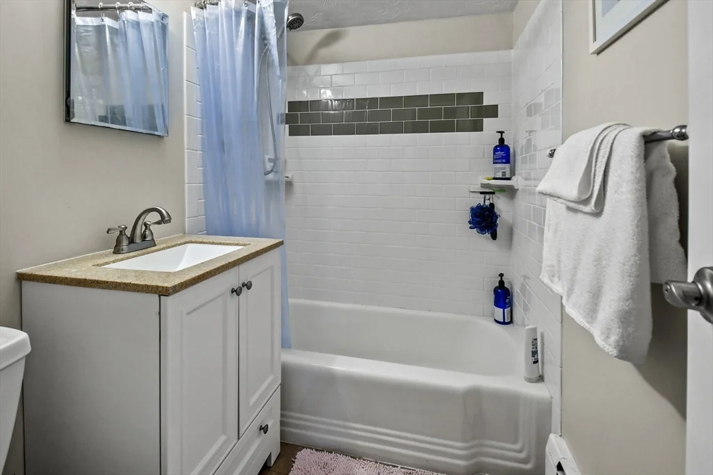2 bed, 1 bath apartment for rent at 1105 Lexington Unit 10-2, Waltham — photo 17 of 21