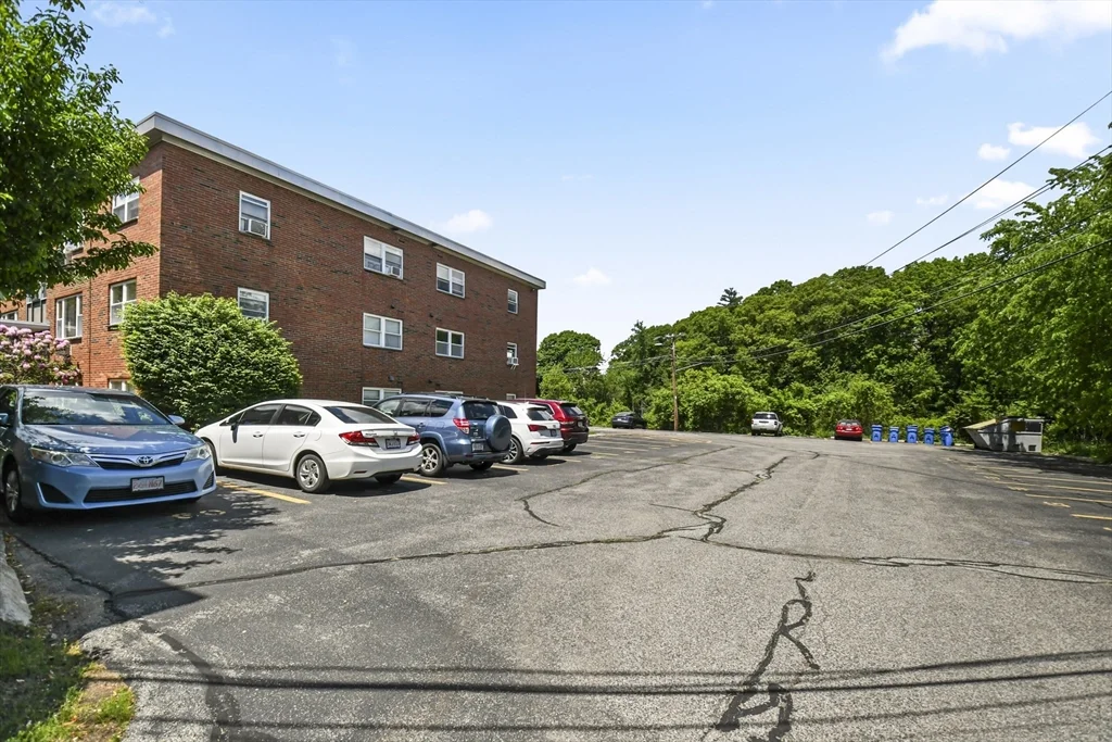 2 bed, 1 bath apartment for rent at 1105 Lexington Unit 10-2, Waltham — photo 19 of 21