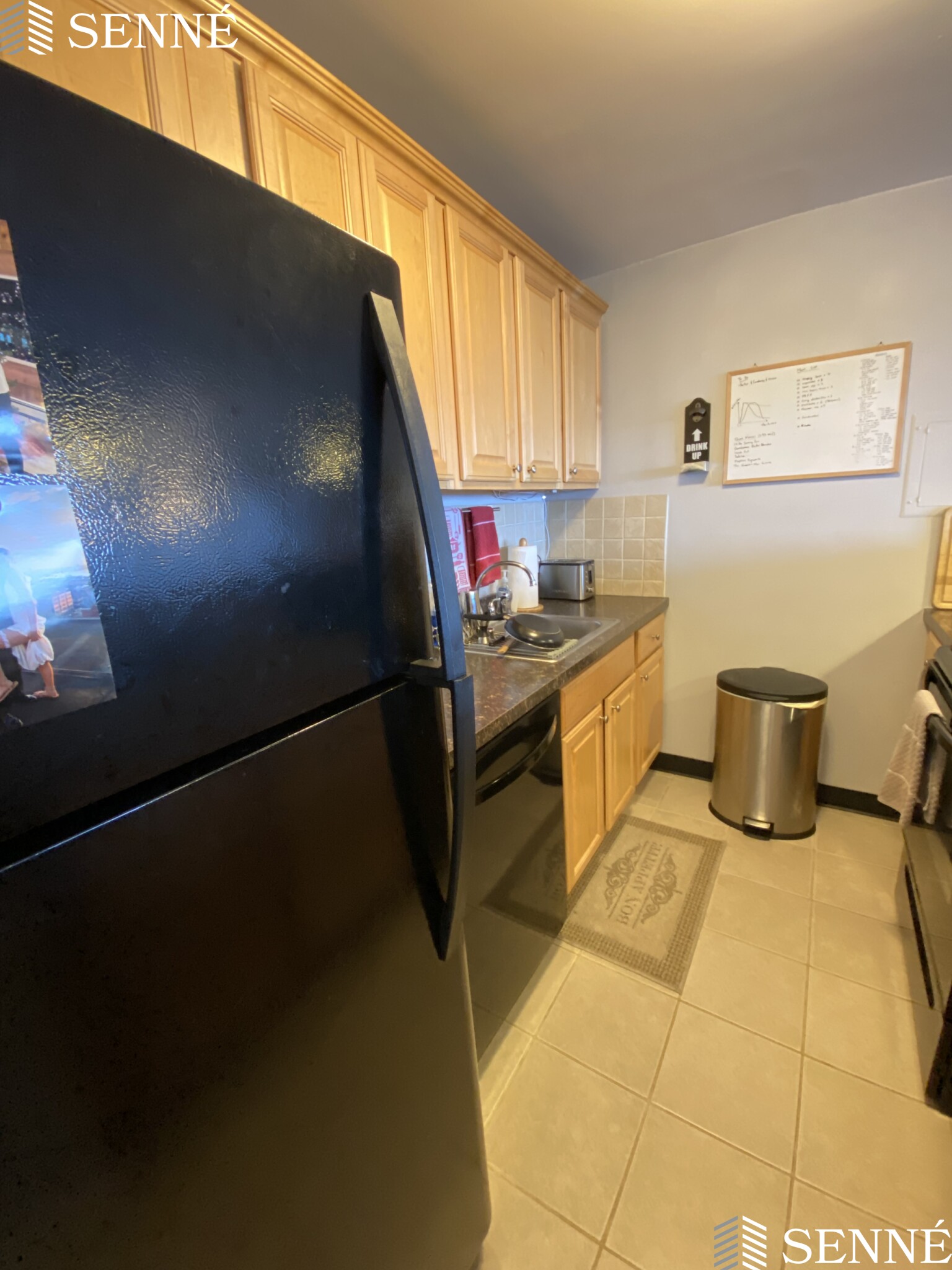 2 bed, 1 bath apartment for rent at 1105 Massachusetts Ave Unit 8C, Harvard Square — photo 2 of 10